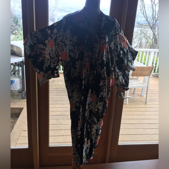 Black Floral Kimono or Duster - One Size Fits Most - Picture 4 of 10